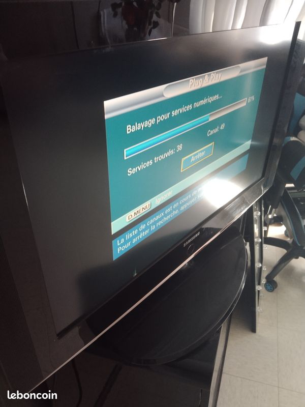 Télévision Samsung largeur 70 cm (image 1)