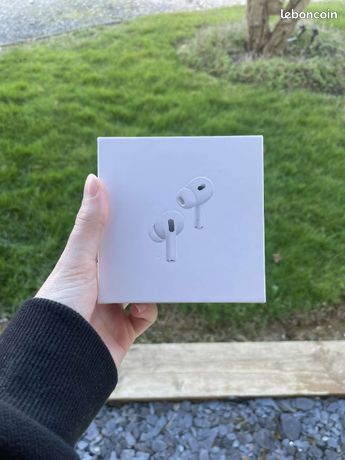 Achetez boitier airpods pro occasion, annonce vente à Paris (75) WB167448837