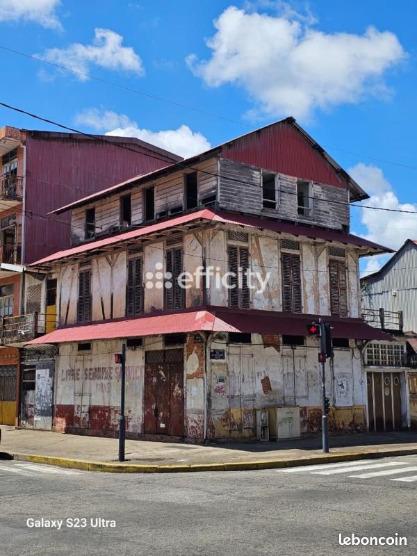 Local commercial 284 m² · à Cayenne · 284 m² · 198 000 €