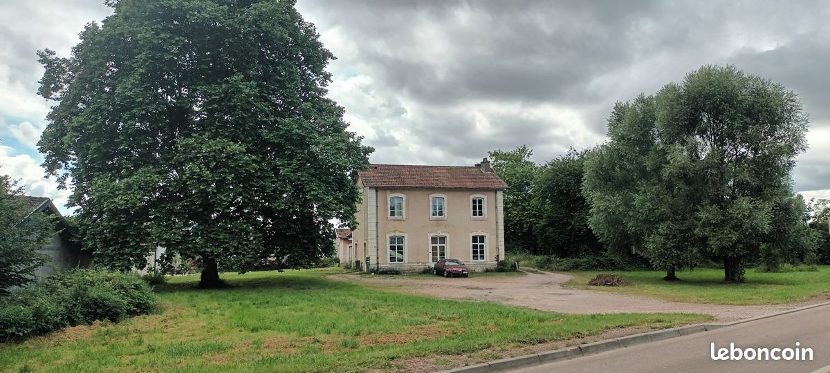 Maison 8 pièces 130 m² · à Pouilly-en-Auxois · 130 m² · 185 000 €