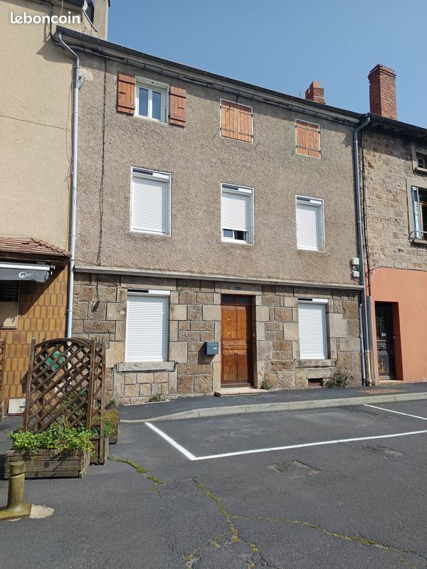 Maison 5 pièces 110 m² · à Montfaucon-en-Velay · 110 m² · 80 000 €