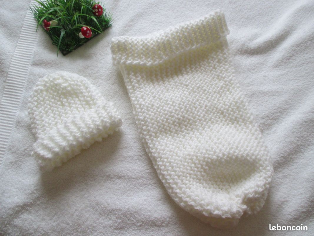 Cocon Naissance et Bonnet Tricot 20 euros (image 1)