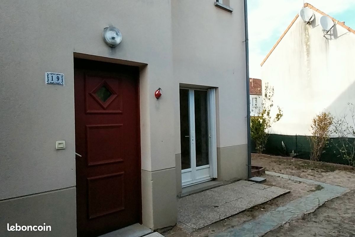 Maison 4 pièces 77 m² · à Villemandeur · 77 m² · 105 000 €