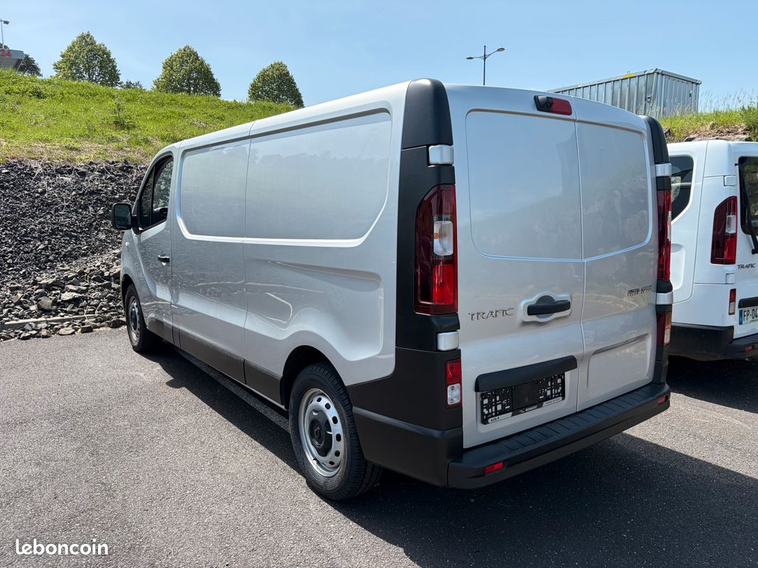 Renault trafic l2h1 gd confort 2,0 dci 170 ch edc (image 4)