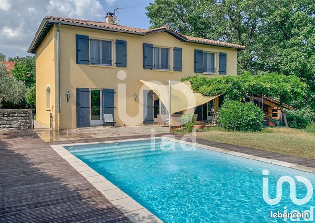 Maison 7 pièces 250 m²