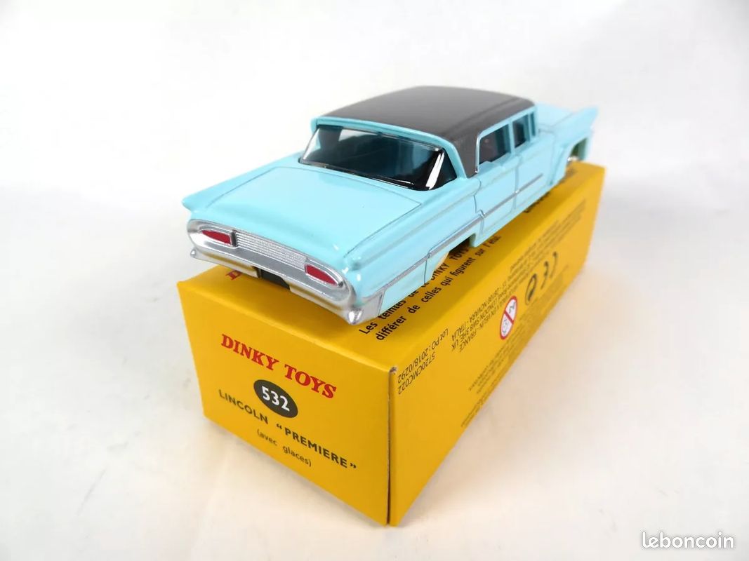 DINKY TOYS FRANCE 532 LINCOLN PREMIERE VERTE
