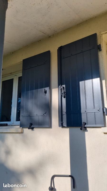Volet PVC gris anthracite (image 2)