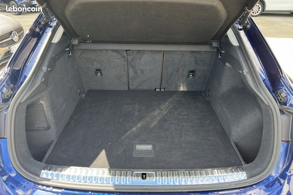 AUDI Q3 Sportback 45 TFSIe 245 ch S tronic 6 S line (image 9)