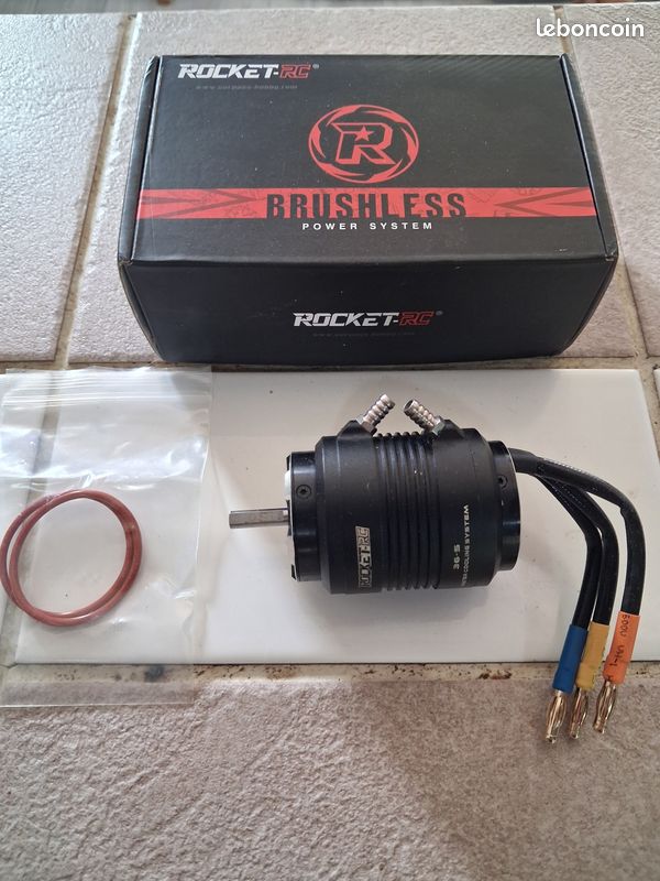 Moteur brushless bateau format 3660 en 3250kv (image 1)