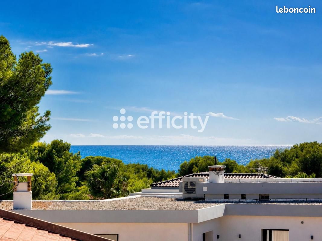 Maison 7 pièces 245 m² · à Carry-le-Rouet · 245 m² · 949 500 €