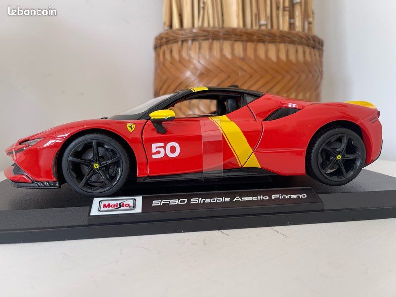 FERRARI SF 90 ASSETTO FIORANNO voiture de collection MAISTO neuve échelle 1/18 (image 13)