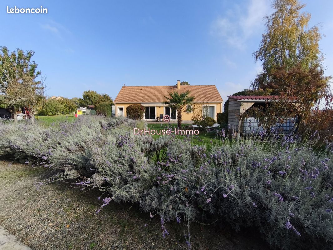 Maison 6 pièces 112 m² · à Écommoy · 112 m² · 239 000 €