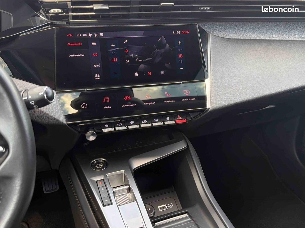 Peugeot 308 1.2 PureTech 130 Allure Pack EAT8 / NAVIGATION + CAMERA (image 14)