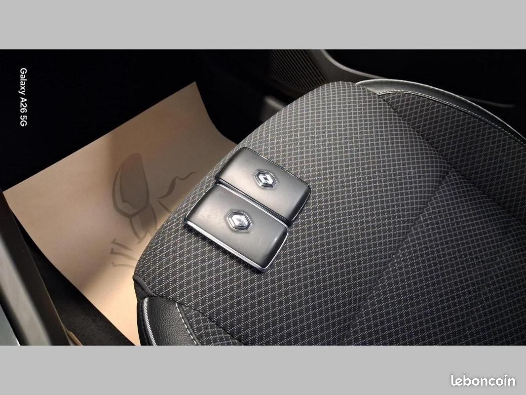 Renault Arkana E-Tech hybride 145 - 22 Techno (image 19)