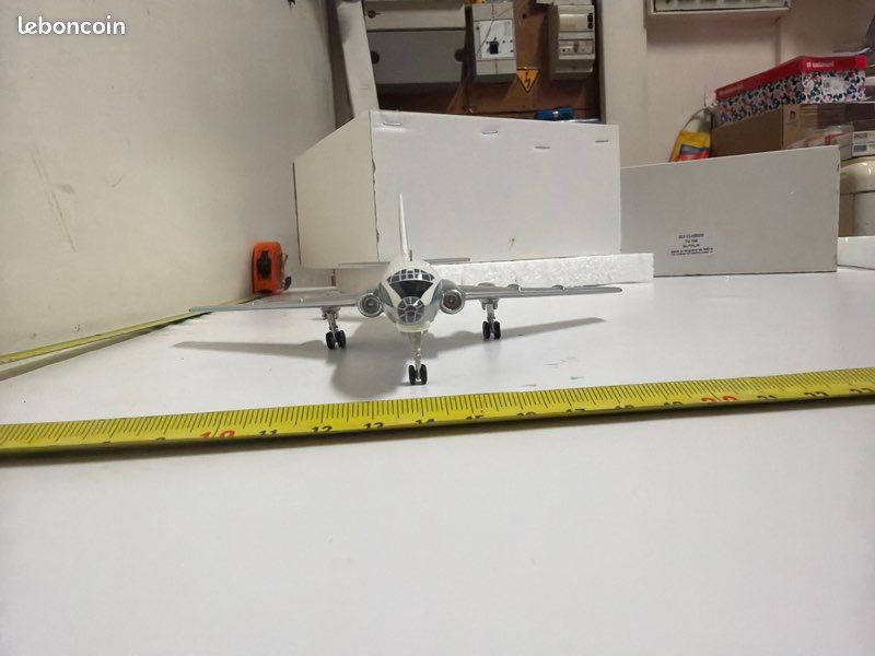 TUPOLEV TU-104 DUAL LIVERY ITA & CSA - RETRO MODELS 1/400 RM4002 W/STAND - SALE