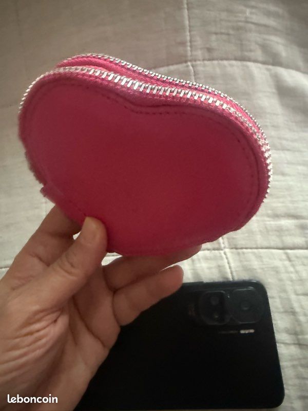 Magnifique, ensemble d’accessoires, assorti dans les tons rose, fuchsia et paillettes ultra pratique pour le quotidien ou les cours (image 13)