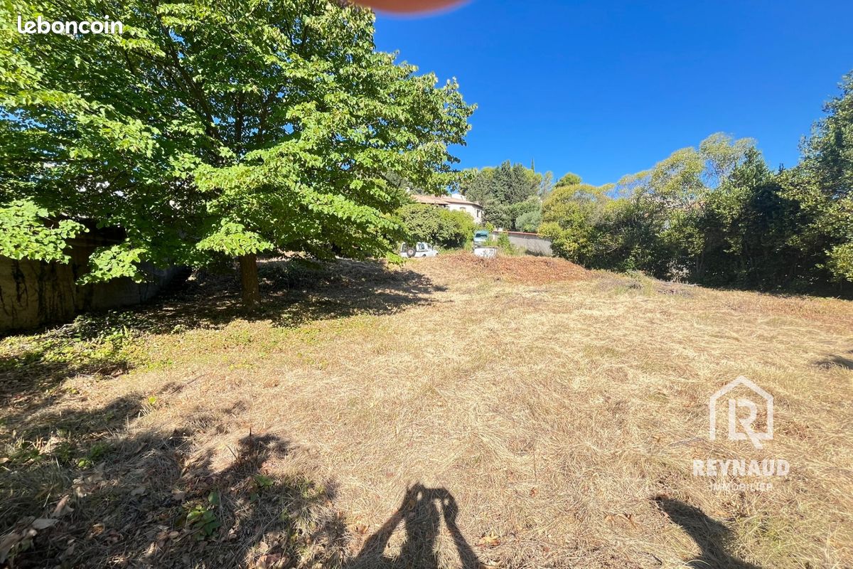 Terrain 1220 m² · à Clermont-l'Hérault · 1 220 m² · 160 000 €