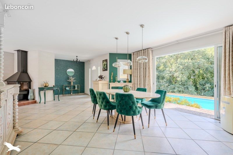 Maison 5 pièces 163 m² · à Guillac · 163 m² · 350 000 €