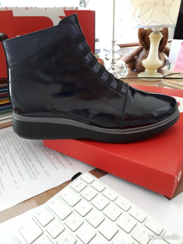 Boots cuir bleu nuit noire (image 4)