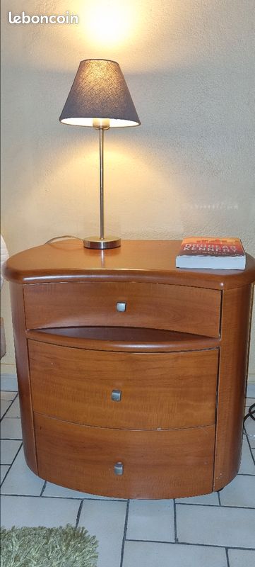 Table de chevet (image 1)