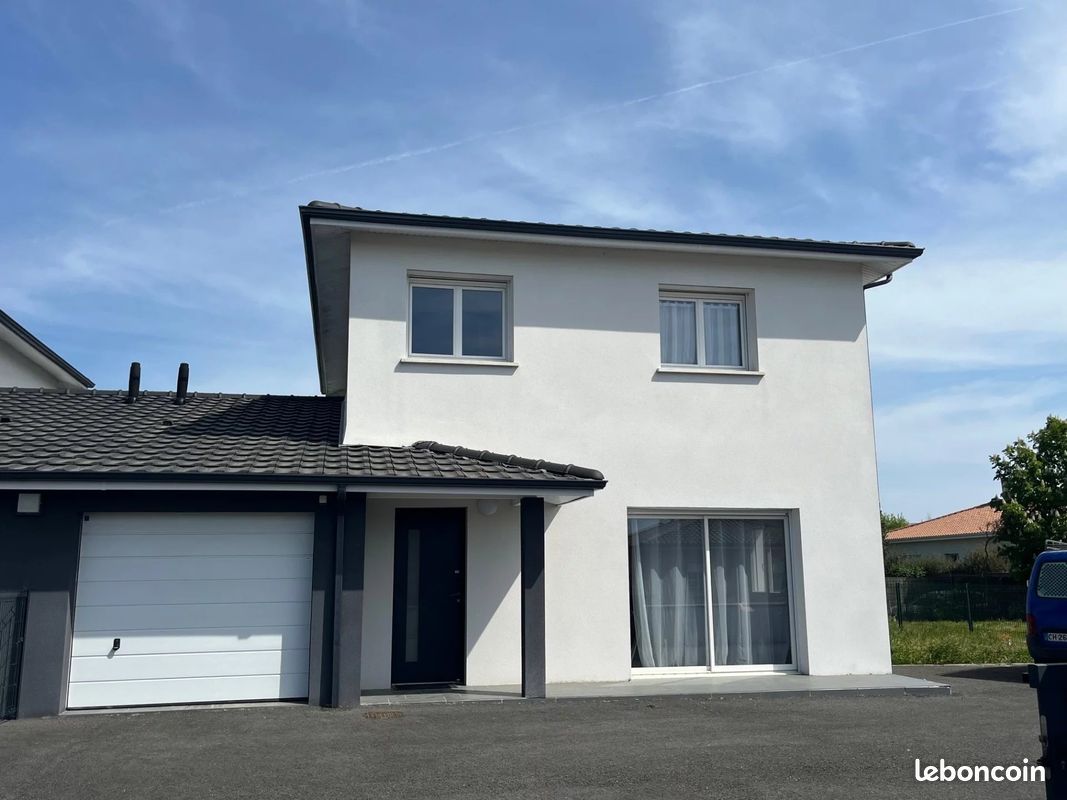 Maison 5 pièces 135 m² · à Villenave-d'Ornon · 135 m² · 1 594 €/mois