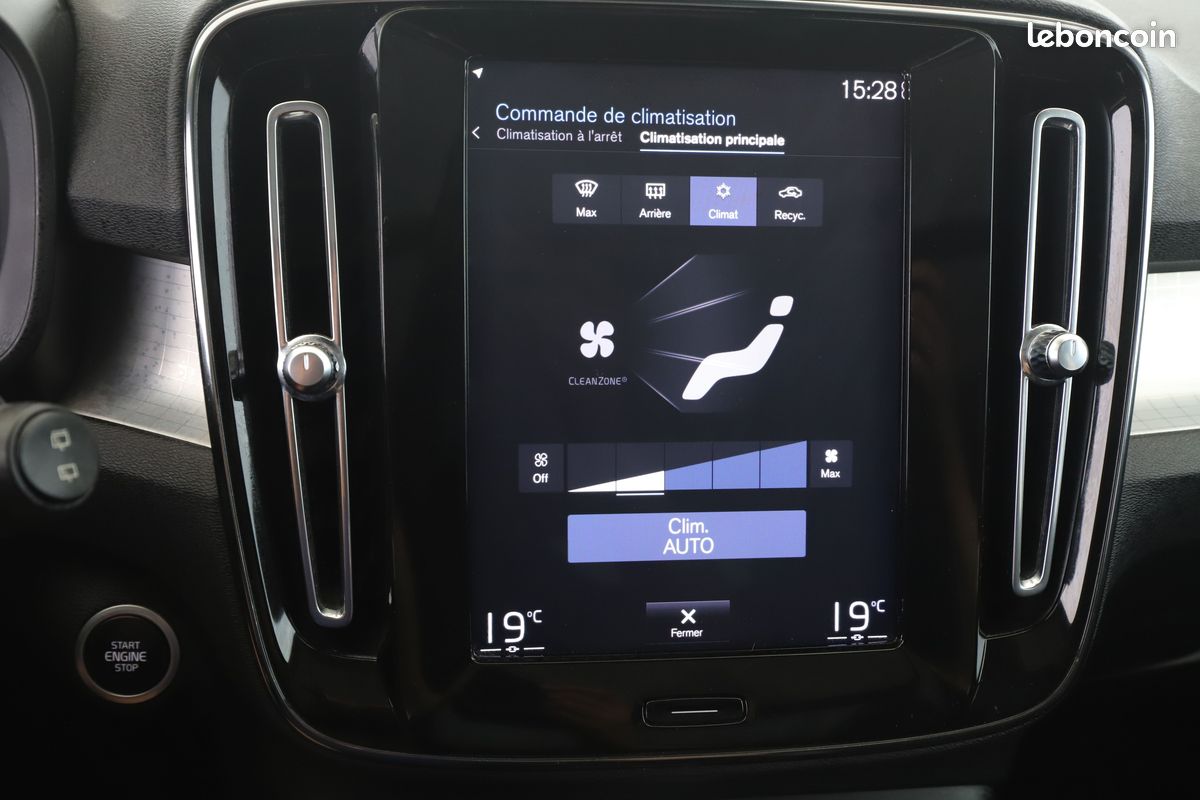 Volvo XC40 2.0 D3 AdBlue Business Geartronic 8 150 ch (image 21)