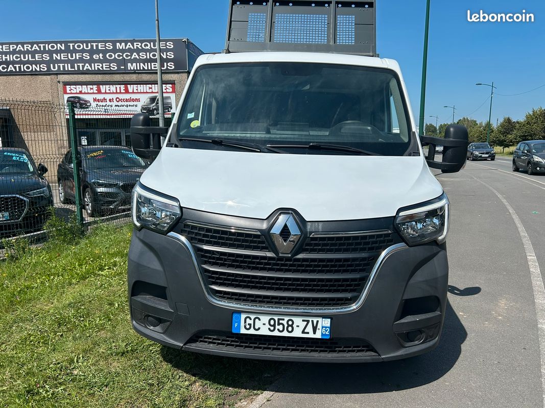 25 900 e ht - renault master benne coffre 145 cv grand coffre / attelage mixte / roues jumelées / 3 places (image 2)