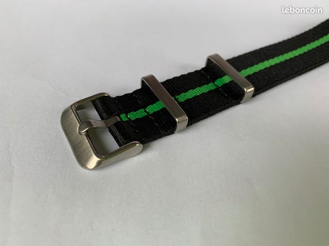 Bracelet De Montre NATO Nylon 20 Mm - Vert Et Blanc - Occasion - Gravure Calgary