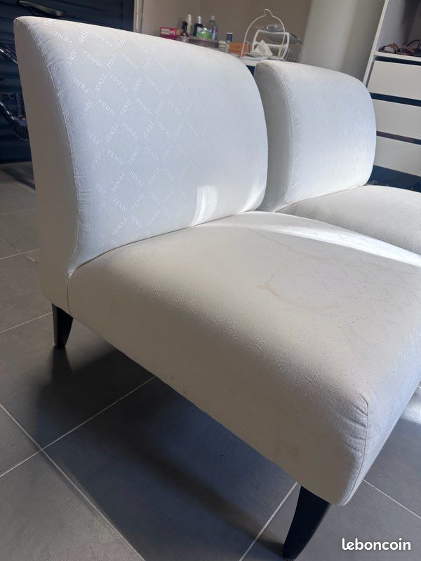 Deux fauteuils Fendi authentiques (image 1)