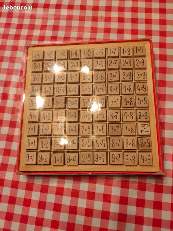 Table de multiplication en bois naturel (image 1)