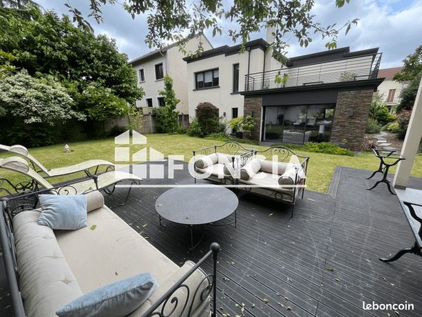 Maison 6 pièces 204 m²