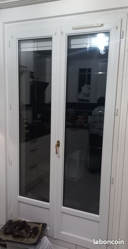 Vends Porte Fenêtre (image 1)