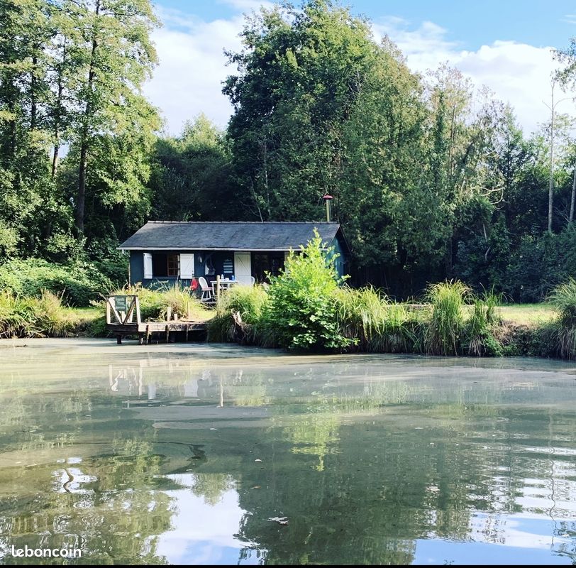 Terrain 7531 m² · à Pontvallain · 7 531 m² · 77 000 €