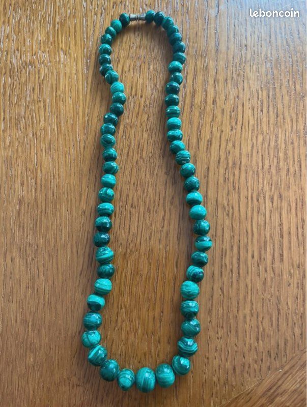 Collier Vintage En Malachite – Pierres Dures Françaises – Bijou Ancien élégant