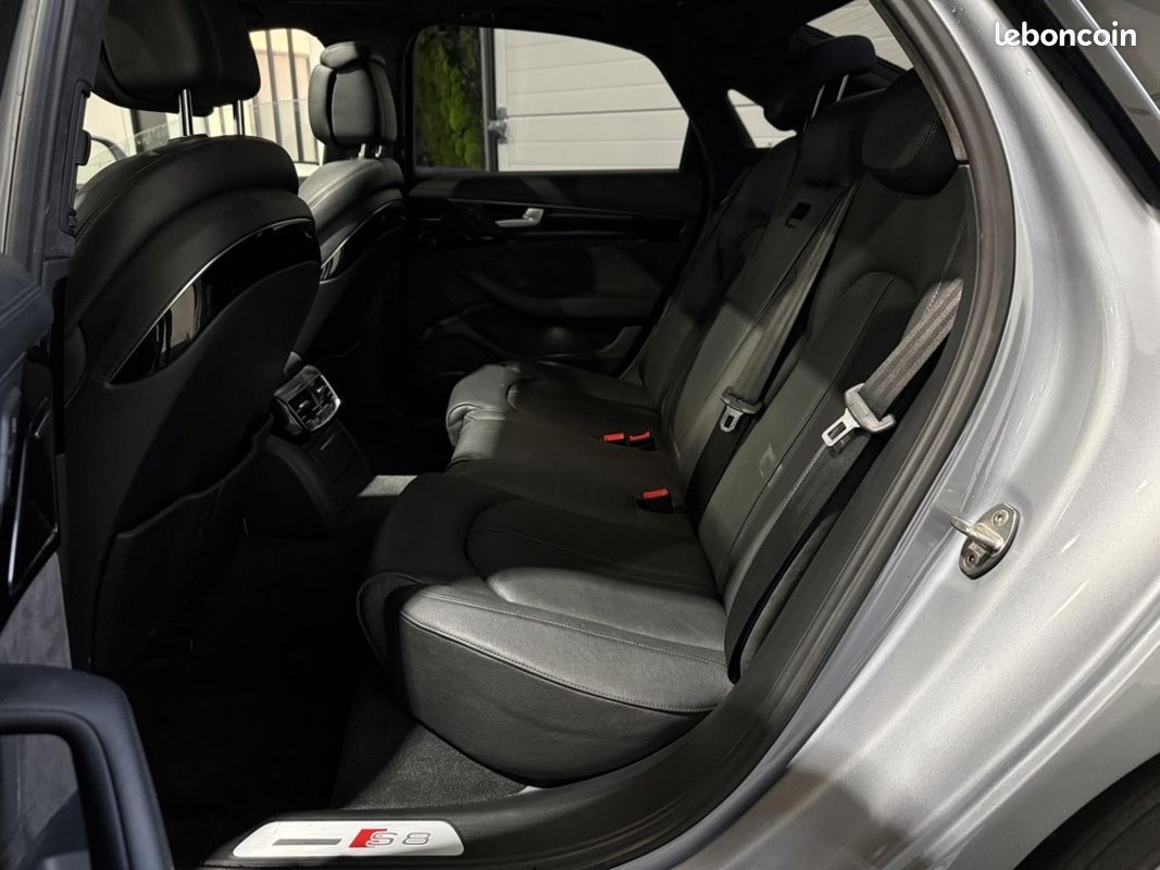 AUDI S8 PLUS 4.0 V8 TFSI 605 QUATTRO TIPTRONIC BVA - Toit ouvrant & Céramiques (image 33)