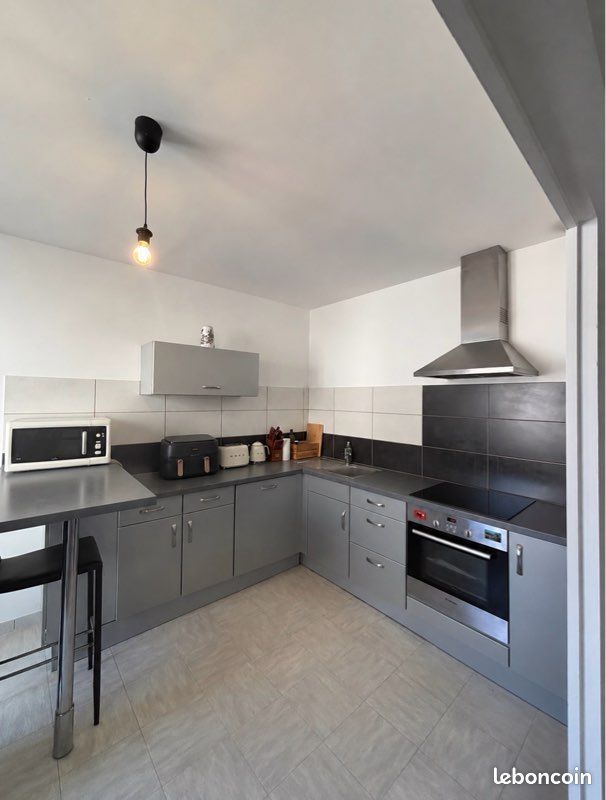 Appartement 3 pièces 76 m² · à Saint-Étienne · 76 m² · 700 €