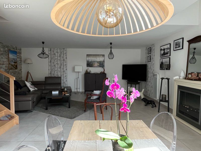 Maison 4 pièces 140 m² · à Bouvines · 140 m² · 369 000 €