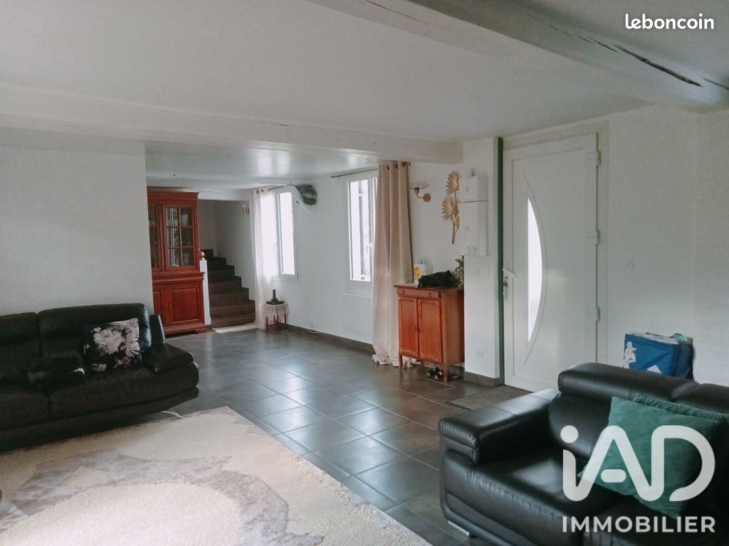Maison 7 pièces 164 m² · à Esquennoy · 164 m² · 205 000 €