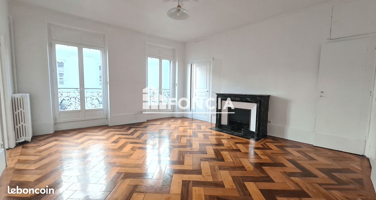 Appartement 4 pièces 135 m² · à Grenoble · 135 m² · 1 450 €/mois