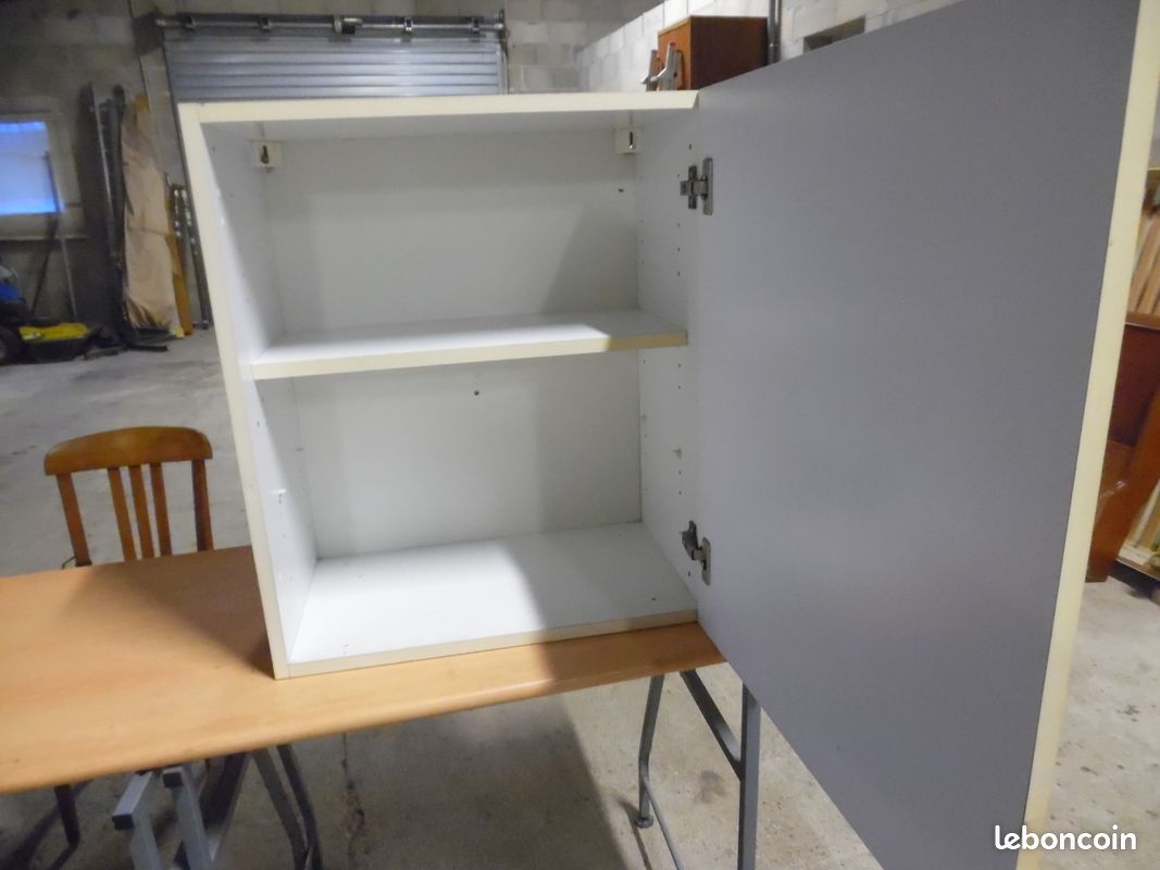 Meuble à suspendre (image 2)