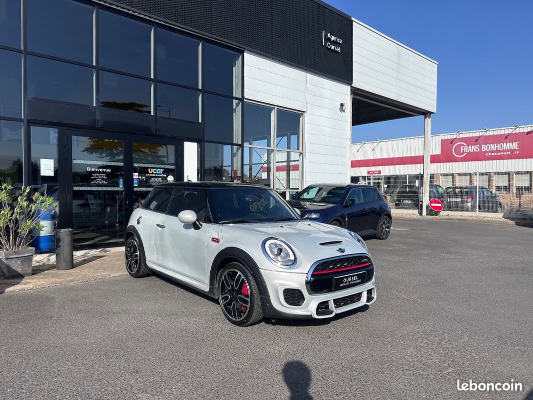 MINI HATCH 3 PORTES F56 LCI 231 ch John Cooper Works BVA8 Finition JCW Pro (image 3)