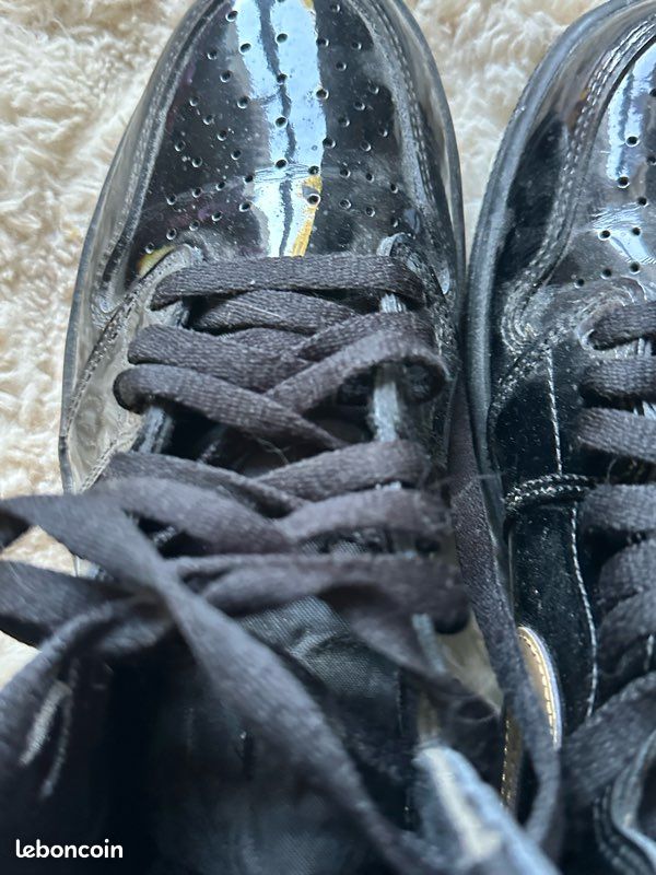 Jordan 1 Retro High Black Metallic Gold (2020) (image 3)