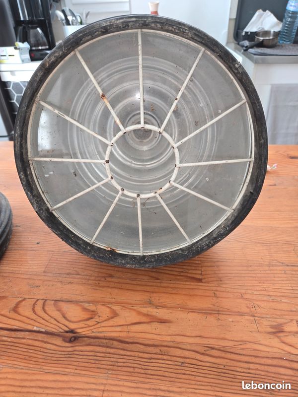 Lampe industrielle (image 3)