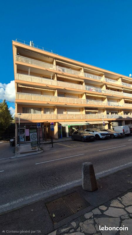 Parking 13 m² · à Mouans-Sartoux · 13 m² · 200 €