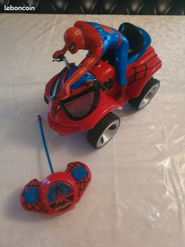 Quad télécommandé spiderMan (image 1)