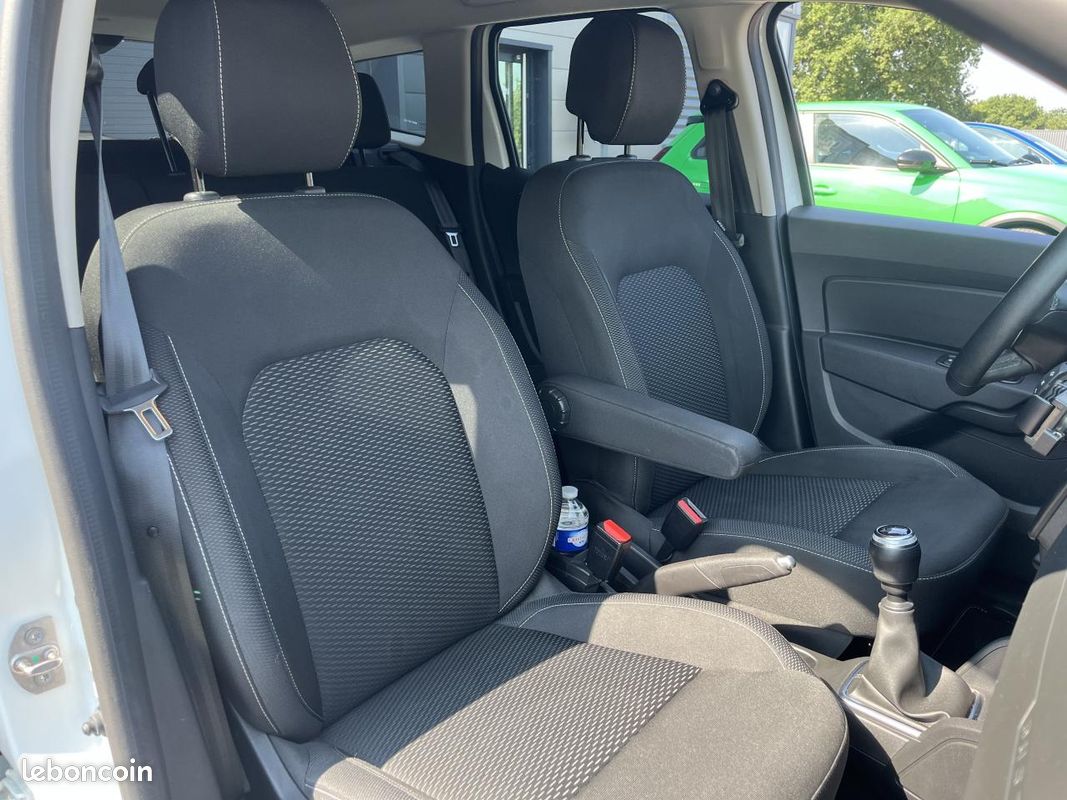 Dacia duster 1.5 bluedci 115 evasion 4x2 / suivi renault / 1ere main (image 14)