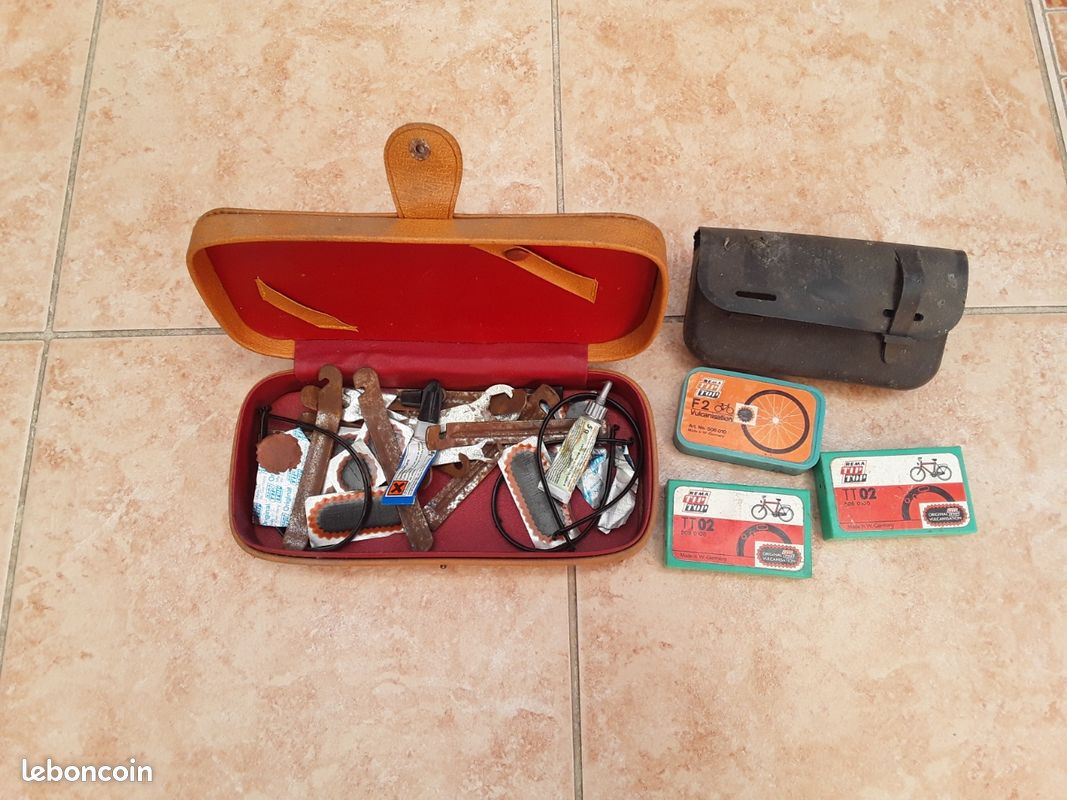 Trousse à Outils De Vélo Vintage En Cuir - Ancienne Et Complète Avec Outils