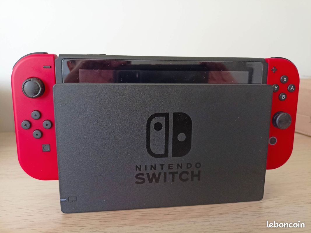 Console Switch rouge édition Mario Odyssey (image 4)