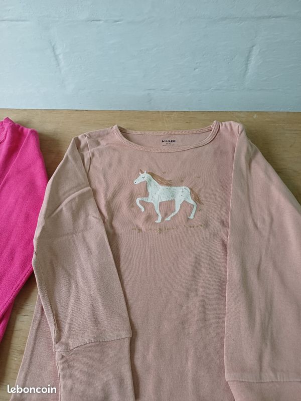Pull et tee-shirt manches longues motif licorne 5 ans (image 2)