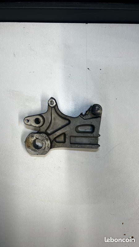 Support étrier arrière YAMAHA MT09 2018 (image 1)